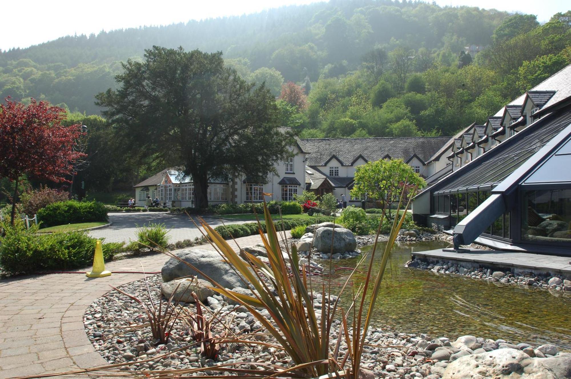 Wild Pheasant Hotel & Spa Llangollen Eksteriør bilde
